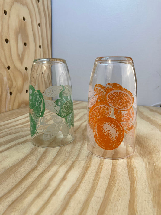 Set of 2 - Vintage Drinking Glasses - Summer Citrus Print Glass Cups - Limes and Orange Print - Mid Century Modern Kitchen - Ice Tea Glass